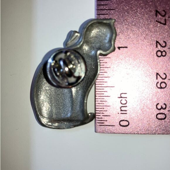 Cat with Bow Pewter 1 3/8" Brooch/Lapel Pin! - Picture 3 of 3